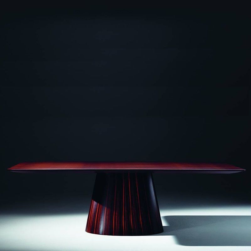 Airnova Helley R dining table Italian Design Interiors